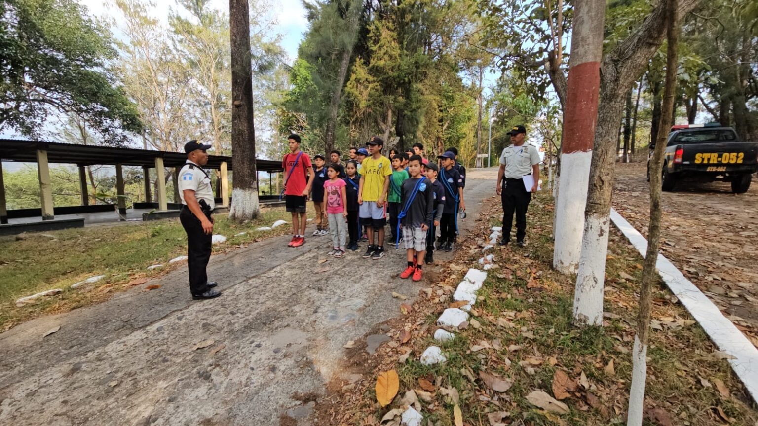 Niños y jóvenes participan en actividades para prevenir el delito ...